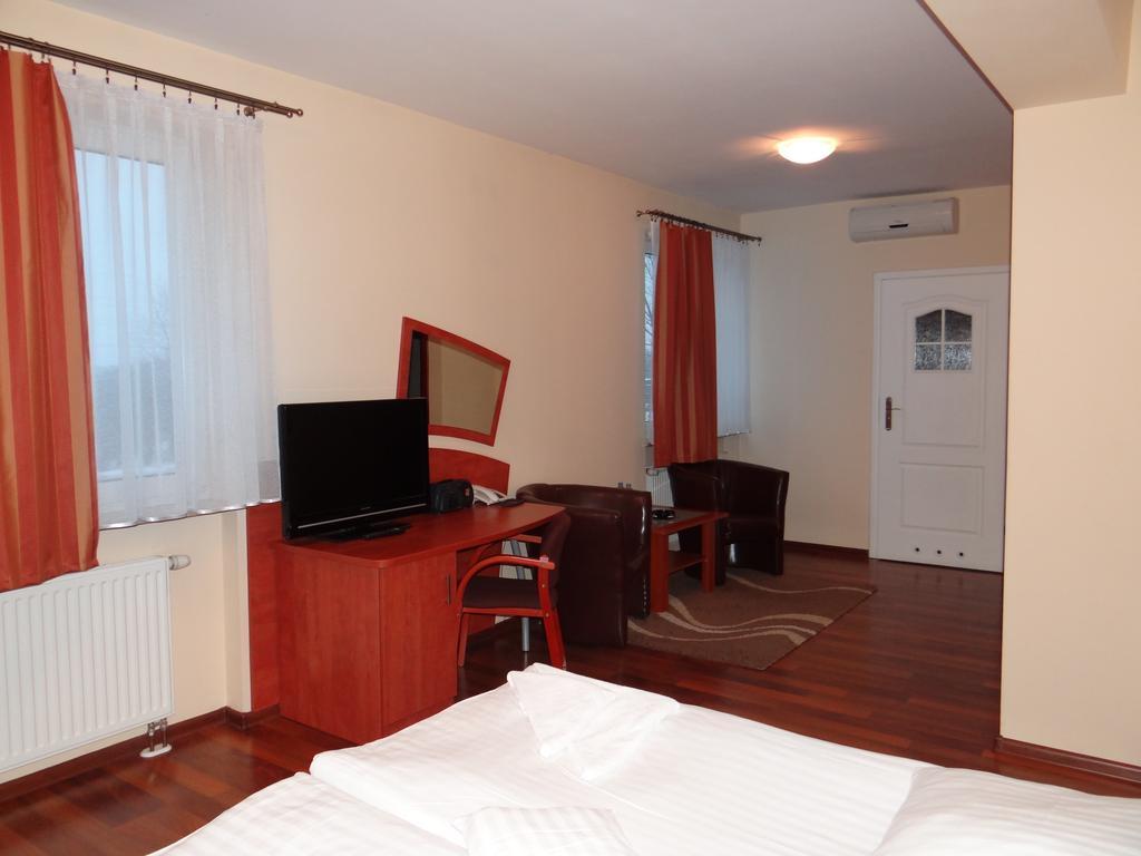 Hotel Restauracja Kinga Kattowitz Zimmer foto